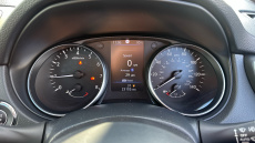 Nissan Qashqai 1.3 DiG-T N-Connecta 5dr [Glass Roof Pack] Petrol Hatchback